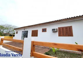 Foto 1 de Casa com 2 Quartos à venda, 70m² em Santa Teresinha, Imbé