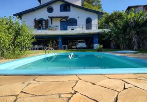 Foto 1 de Fazenda/Sítio com 4 Quartos à venda, 215m² em Jardim Santa Cecília, Pindamonhangaba