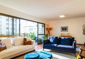 Foto 1 de Apartamento com 5 Quartos para alugar, 226m² em Santa Cecília, São Paulo