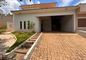 Foto 1 de Casa de Condomínio com 5 Quartos para venda ou aluguel, 300m² em Despraiado, Cuiabá