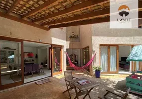 Foto 1 de Casa de Condomínio com 3 Quartos à venda, 310m² em Granja Viana, Carapicuíba