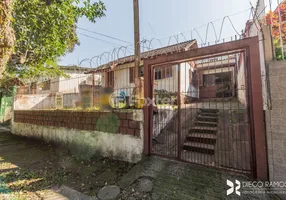 Foto 1 de Casa com 2 Quartos à venda, 180m² em Cavalhada, Porto Alegre