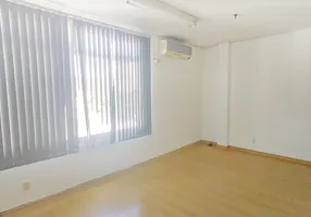 Foto 1 de Sala Comercial para alugar, 32m² em Azenha, Porto Alegre