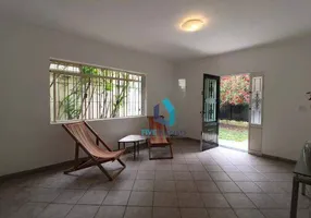 Foto 1 de Sobrado com 4 Quartos para venda ou aluguel, 300m² em Jardim Marajoara, São Paulo
