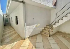 Foto 1 de Casa com 2 Quartos para alugar, 124m² em Utinga, Santo André