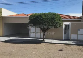 Foto 1 de Casa com 3 Quartos à venda, 102m² em Jardim Presidente, Araçatuba