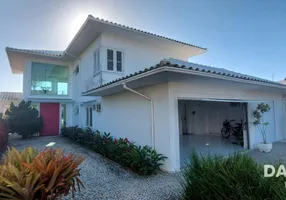 Foto 1 de Casa com 3 Quartos à venda, 575m² em Ogiva, Cabo Frio