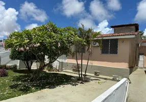 Foto 1 de Casa com 3 Quartos para alugar, 180m² em Capim Macio, Natal