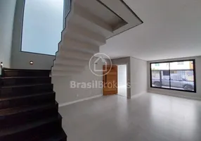 Foto 1 de Casa de Condomínio com 4 Quartos à venda, 130m² em Piratininga, Niterói