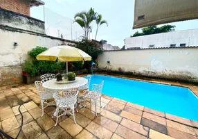 Foto 1 de Casa com 6 Quartos para alugar, 319m² em São José, Belo Horizonte