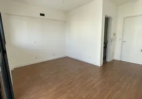 Foto 1 de Apartamento com 1 Quarto à venda, 24m² em Campo Limpo, São Paulo