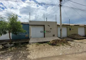 Foto 1 de Casa com 2 Quartos à venda, 80m² em Gereraú, Itaitinga