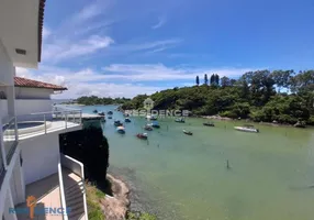 Foto 1 de Casa de Condomínio com 3 Quartos à venda, 450m² em Praia da Costa, Vila Velha