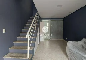 Foto 1 de Casa de Condomínio com 2 Quartos à venda, 89m² em Jardim Guerreiro, Cotia