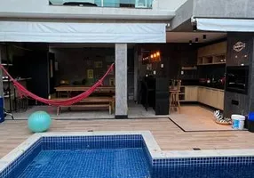 Foto 1 de Casa com 3 Quartos à venda, 100m² em Enseada, Guarujá