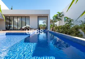 Foto 1 de Casa de Condomínio com 5 Quartos à venda, 870m² em Alphaville Flamboyant Residencial Araguaia, Goiânia