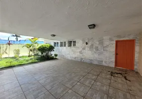 Foto 1 de Casa com 4 Quartos à venda, 281m² em Interlagos, São Paulo