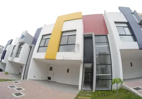 Foto 1 de Casa de Condomínio com 3 Quartos para alugar, 175m² em Mossunguê, Curitiba