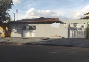 Foto 1 de Casa com 3 Quartos à venda, 139m² em Loteamento Alphaville Residencial , Goiânia