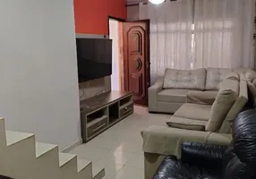 Foto 1 de Sobrado com 3 Quartos à venda, 188m² em Capuava, Santo André