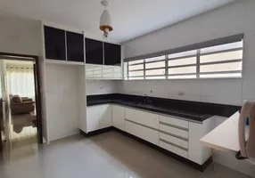 Foto 1 de Sobrado com 3 Quartos para alugar, 200m² em Vila Marlene, São Bernardo do Campo