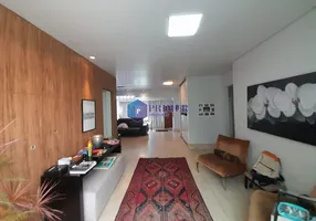 Foto 1 de Casa com 3 Quartos para alugar, 271m² em Luxemburgo, Belo Horizonte