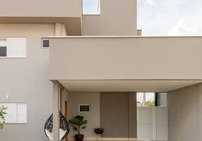 Foto 1 de Sobrado com 3 Quartos à venda, 131m² em Sitios Santa Luzia Residencial, Aparecida de Goiânia