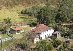 Foto 1 de Fazenda/Sítio com 5 Quartos à venda, 150m² em Zona Rural, Bocaina de Minas