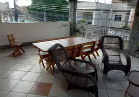 Foto 1 de Casa com 4 Quartos à venda, 180m² em Centro, Nilópolis