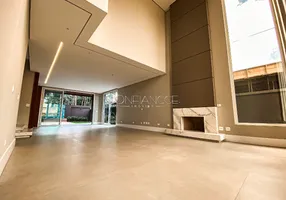 Foto 1 de Casa de Condomínio com 4 Quartos à venda, 287m² em Novo Mundo, Curitiba