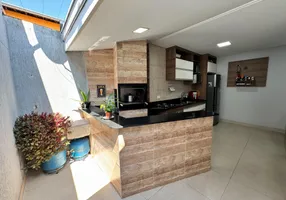 Foto 1 de Casa com 2 Quartos à venda, 115m² em Esplanada Independência, Taubaté