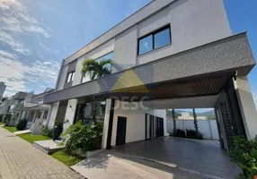 Foto 1 de Casa de Condomínio com 4 Quartos à venda, 250m² em Barra, Balneário Camboriú