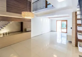 Foto 1 de Casa com 3 Quartos à venda, 244m² em Ipanema, Porto Alegre