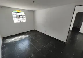 Foto 1 de Casa com 2 Quartos para alugar, 110m² em Ipê, Belo Horizonte