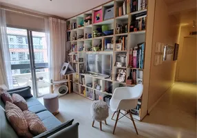 Foto 1 de Apartamento com 3 Quartos à venda, 85m² em Vila Olímpia, São Paulo
