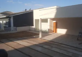 Foto 1 de Casa de Condomínio com 3 Quartos à venda, 231m² em Pitas, Cotia