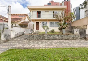 Foto 1 de Casa com 5 Quartos para venda ou aluguel, 275m² em Batel, Curitiba