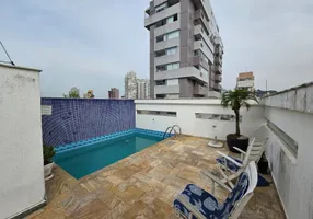 Foto 1 de Cobertura com 2 Quartos à venda, 197m² em Gonzaga, Santos