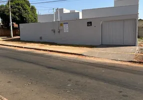 Foto 1 de Casa com 3 Quartos à venda, 90m² em Residencial Sao Bernardo, Goiânia