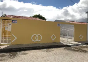 Foto 1 de Casa com 2 Quartos para alugar, 200m² em Aeroporto, Aracaju