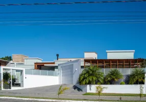 Foto 1 de Casa de Condomínio com 3 Quartos à venda, 228m² em Ingleses do Rio Vermelho, Florianópolis
