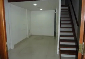 Foto 1 de Ponto Comercial para venda ou aluguel, 30m² em Praia do Canto, Vitória