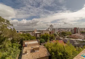 Foto 1 de Casa de Condomínio com 4 Quartos à venda, 360m² em Menino Deus, Porto Alegre