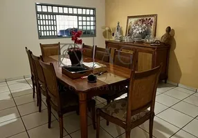 Foto 1 de Casa com 3 Quartos à venda, 236m² em Jardim Heitor Rigon, Ribeirão Preto