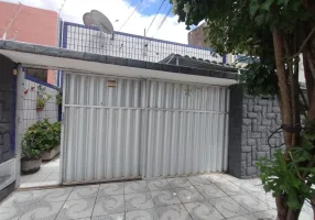 Foto 1 de Casa com 7 Quartos à venda, 217m² em Parque Araxá, Fortaleza