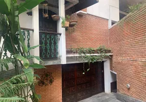 Foto 1 de Casa com 4 Quartos para venda ou aluguel, 300m² em Chácara Klabin, São Paulo