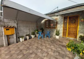 Foto 1 de Casa com 1 Quarto à venda, 50m² em Hípica, Porto Alegre