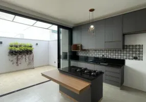 Foto 1 de Casa de Condomínio com 3 Quartos à venda, 154m² em Valência I, Álvares Machado