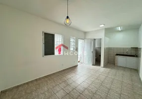 Foto 1 de Kitnet com 1 Quarto à venda, 27m² em Canto do Forte, Praia Grande