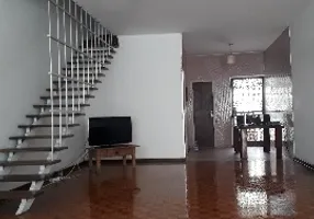 Foto 1 de Sobrado com 3 Quartos à venda, 180m² em Chácara Santo Antônio, São Paulo